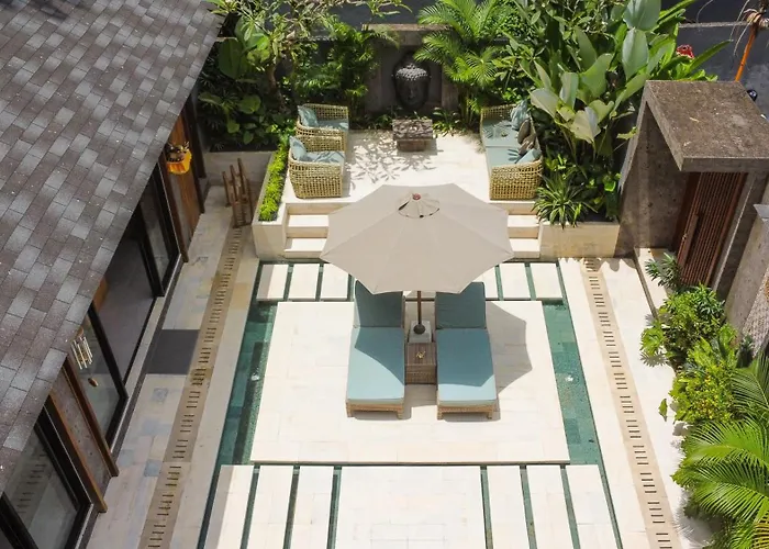 Sunny Side With Private Pool *
