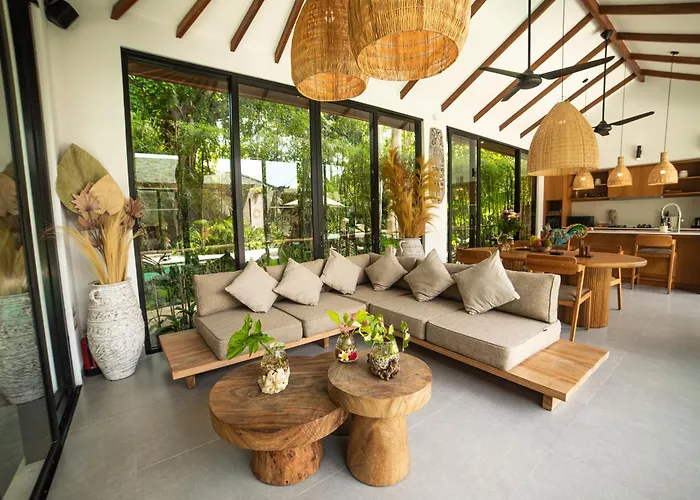 Sunny Side With Private Pool *