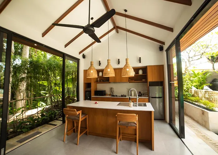 Sunny Side With Private Pool Villa *