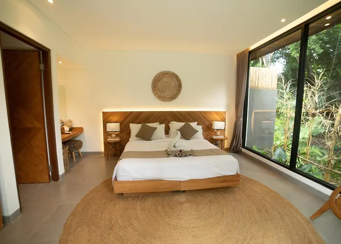 Sunny Side With Private Pool